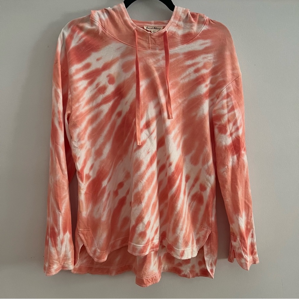 Jane and Delaney orange and white tie dye hooded top.S-M Cotton/ Poly. Very soft